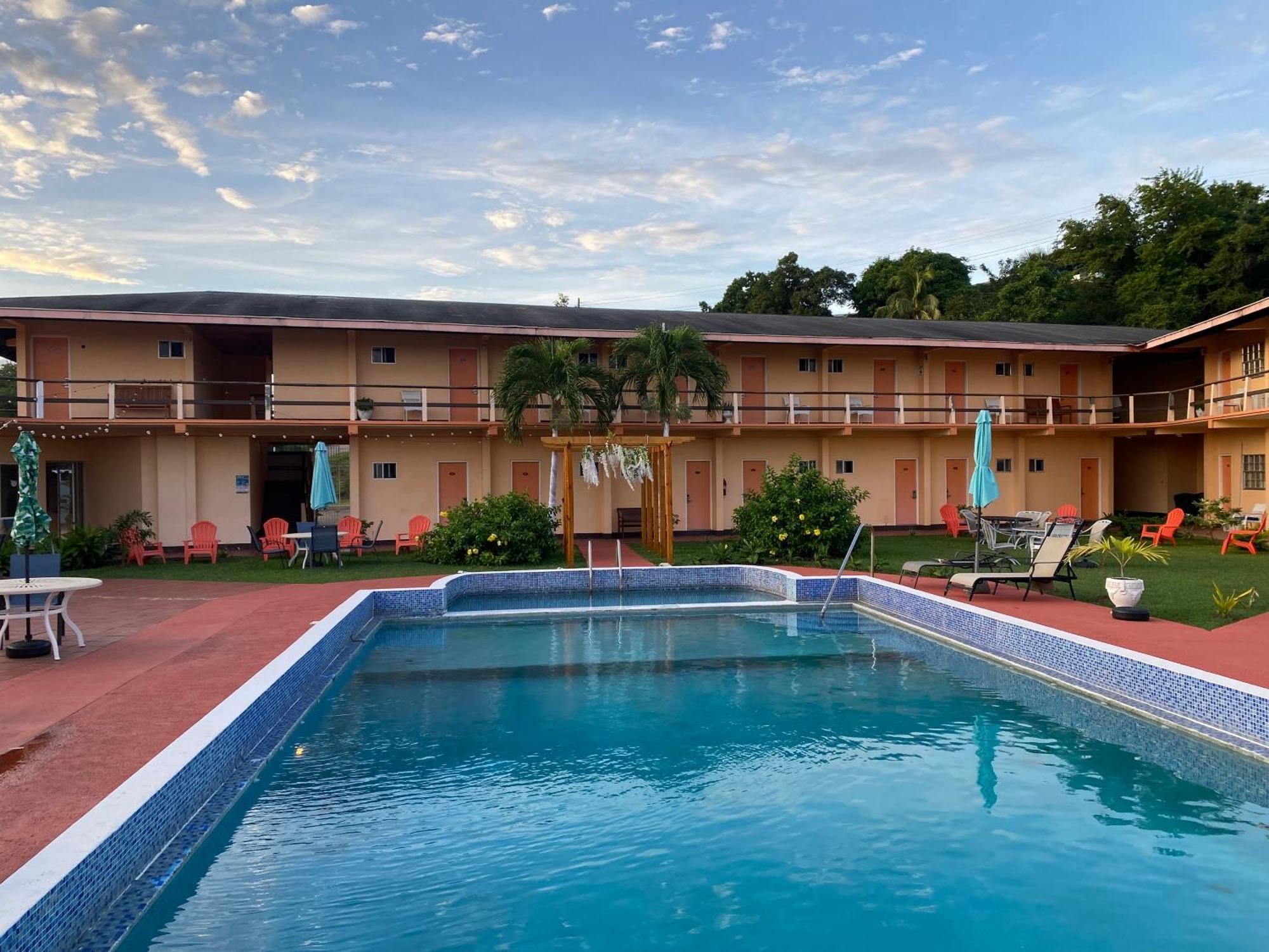 Point Salines Hotel Gwa Kay ภายนอก รูปภาพ